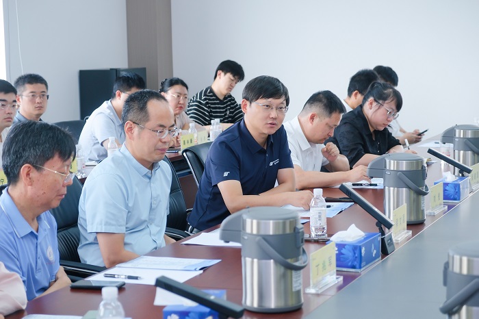4圆桌会议 - 副本.jpg